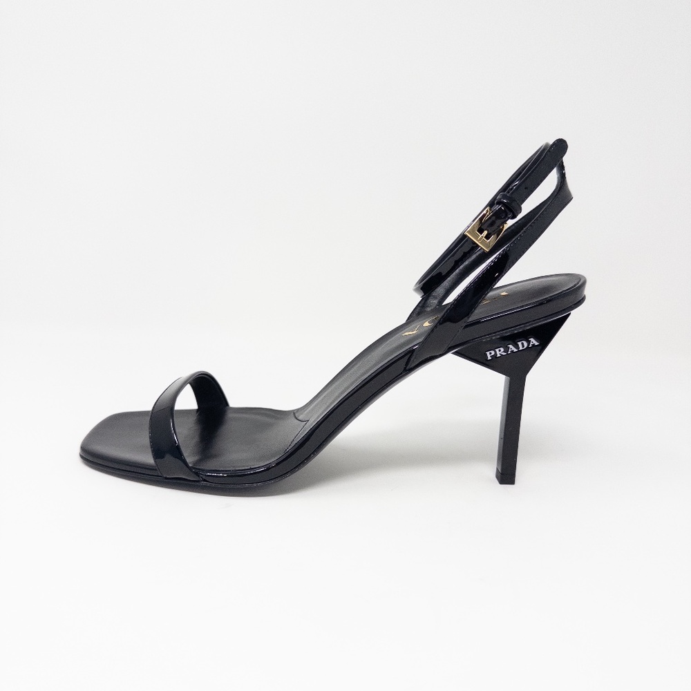 Prada Sandali Ankle Strap Black Patent Leather Stiletto Heels. Size 41 EU